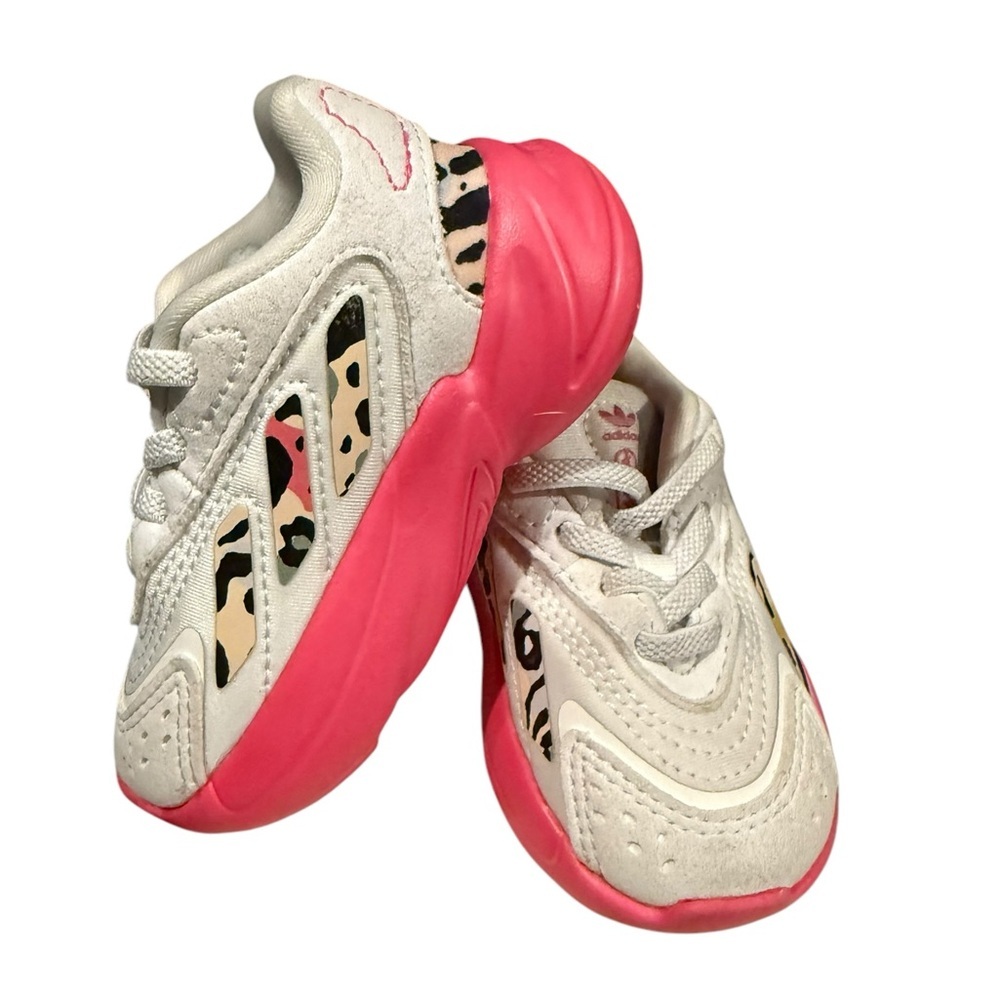 adidas Ozelia Ftwr White/Magic Pink
Toddler sz4k Shoes sneakers elastic lace up
